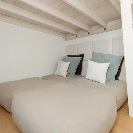 Porta Venezia - Castaldi - Bilocale Con Letto Soppalcato Daire